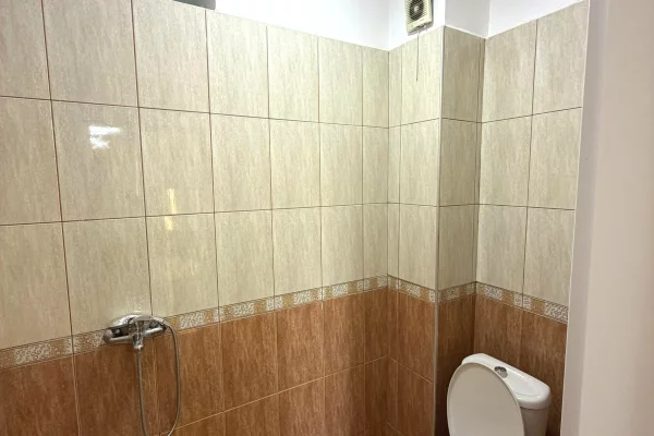 Appartamento in vendita a Tirana 2+1, Arredato