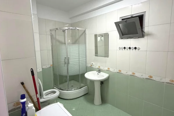 Appartamento in vendita a Tirana 2+1, Arredato