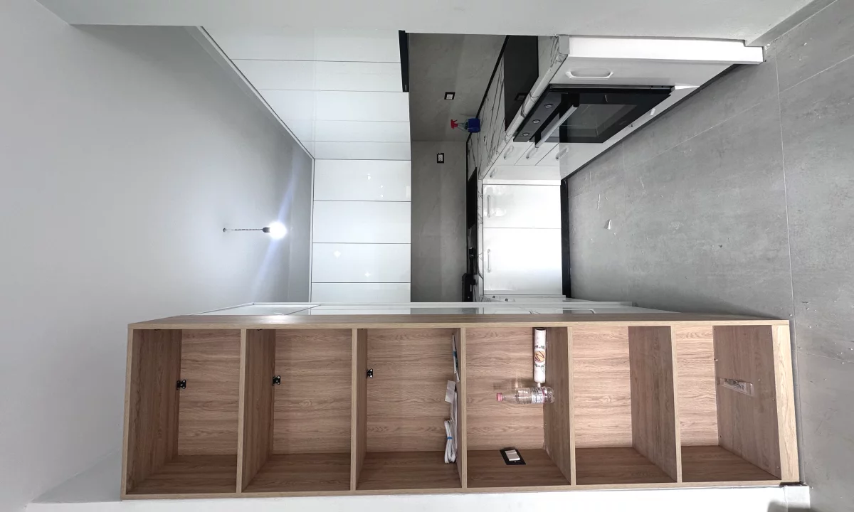 Appartamento in affitto a Tirana 2+1, SemiArredato