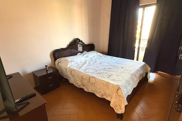 Casa privata/Indipendente in affitto a Tirana 3+1, Arredato