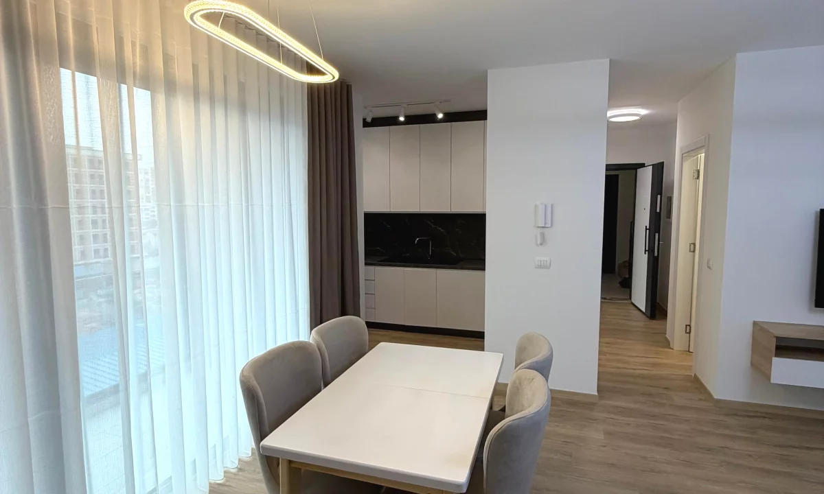 Appartamento in affitto a Tirana 2+1, Arredato