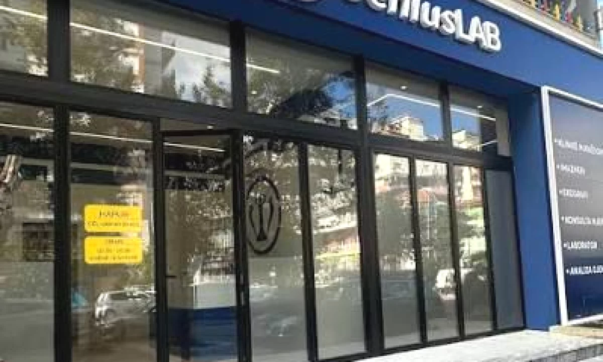 Shtepi me qera Apartament ne Tirane, 2+1, Mobilimi Pjeserisht e mobiluar, Pagesa 450  Euro.