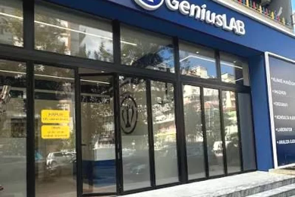 Apartamente me qera bosh Astir