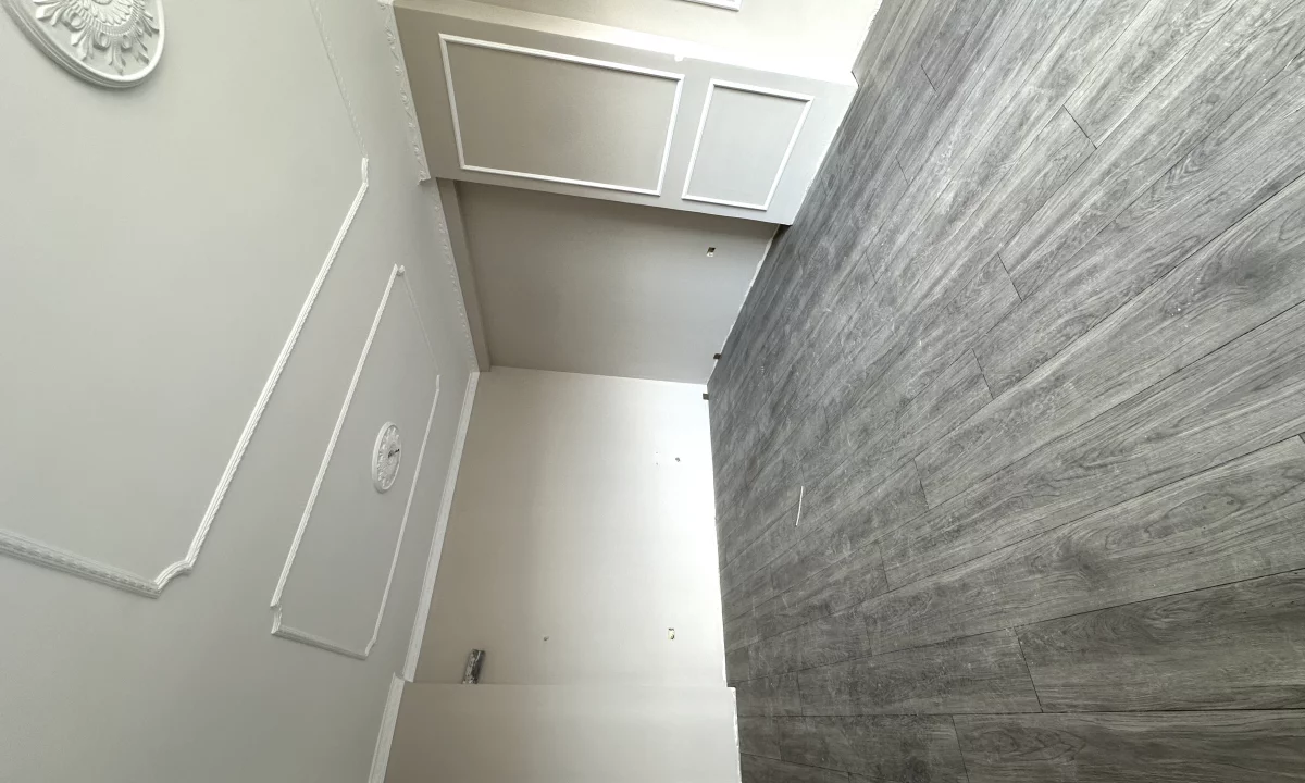 Shtepi ne shitje Apartament ne Tirane, 1+1, Mobilimi Bosh, pa mobiluar, Pagesa 111,000  Euro.