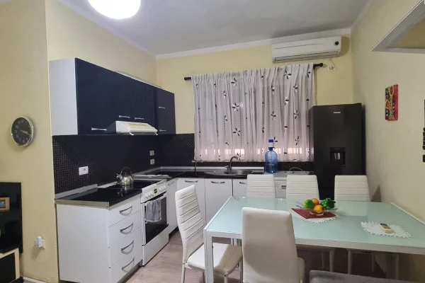 Shtepia me qera 21-dhjetori