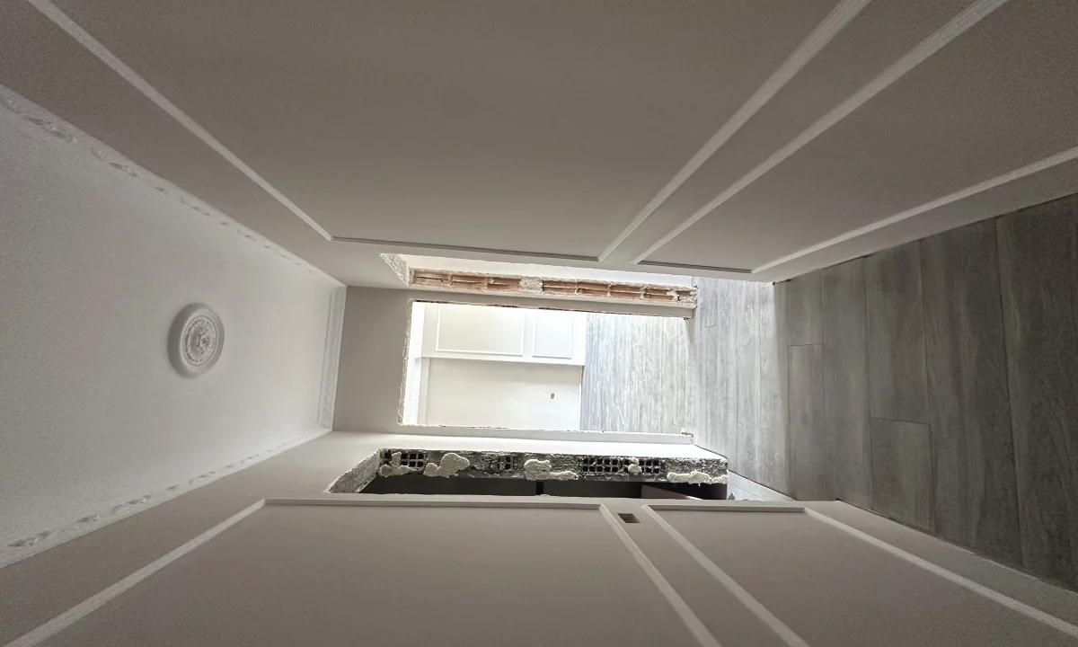 Shtepi ne shitje Apartament ne Tirane, 1+1, Mobilimi E mobiluar, Pagesa 110,000  Euro.