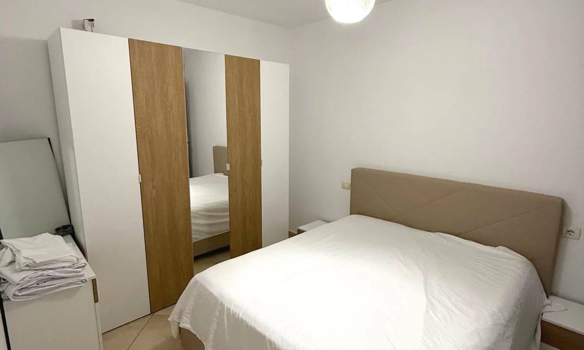 Shtepi me qera Apartament ne Tirane, 2+1, Mobilimi E mobiluar, Pagesa 550  Euro.