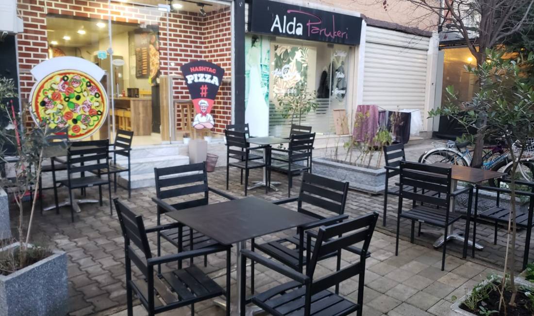 Jepet piceria me qera