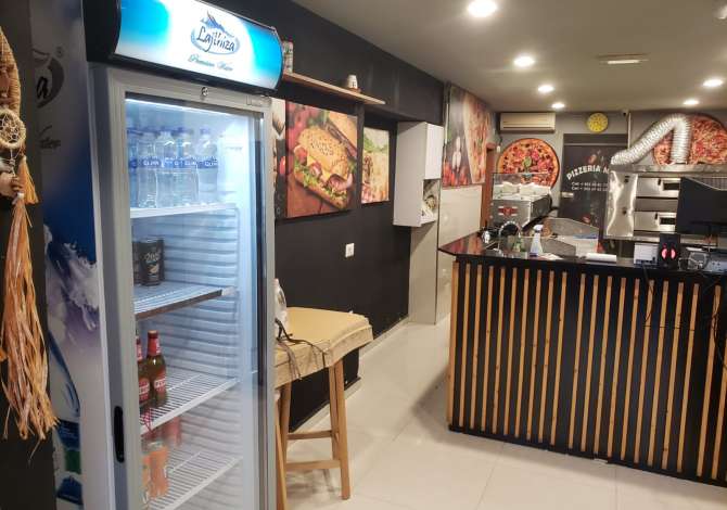 Ambient biznesi me qera 2+1 ne Tirane - 60,000 Leke