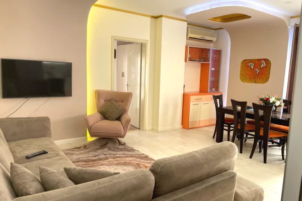 Shtepi me qera 2+1 ne Tirane - 55,000 Leke