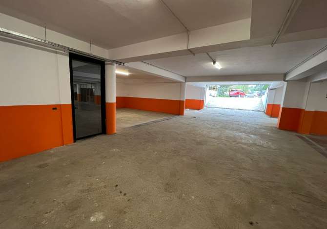 OFROHET BAR-LOUNGE + POSTE PARKIMI ME QIRA TEK LIQENI I THATE!