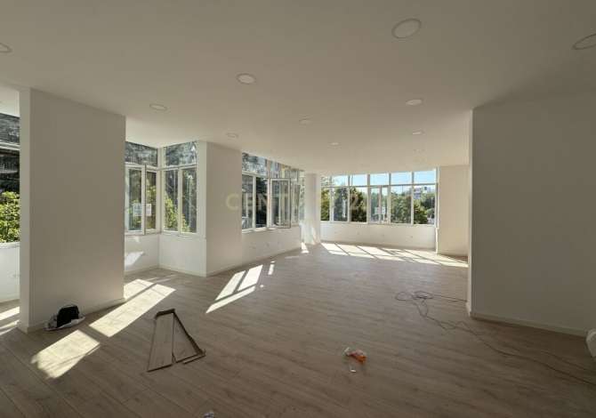 Business Property in Sale 3+1 in Tirana - 230,000 Euro