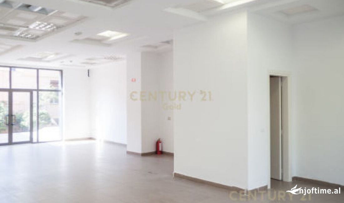 AMBIENT KOMERCIAL PER QIRA TEK SELVIA!