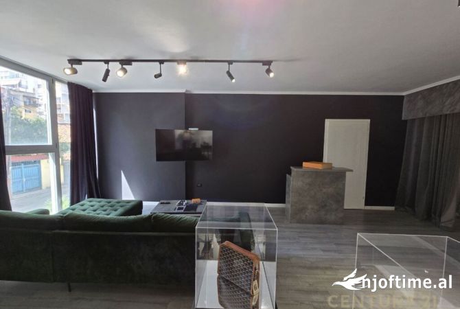 Ambient biznesi ne shitje 1+1 ne Tirane - 140,000 Euro