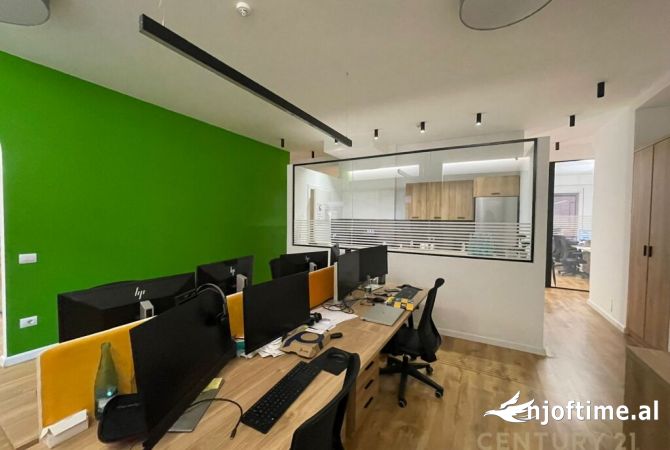 Ambient per zyra me qira tek Delijorgji!