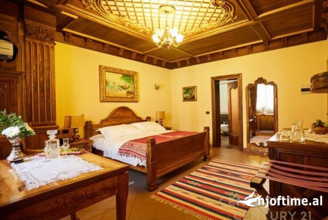 Shitet Hotel ne qender te Tiranes!