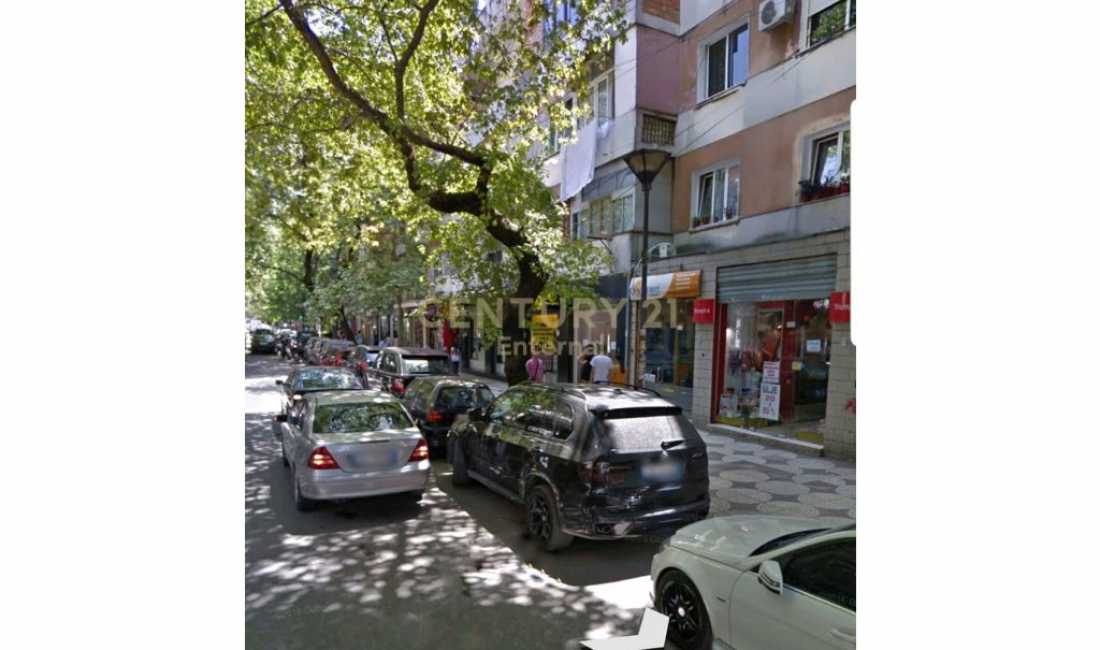 DYQAN PER SHITJE BUZE RRUGE TE MYSLYM SHYRI!