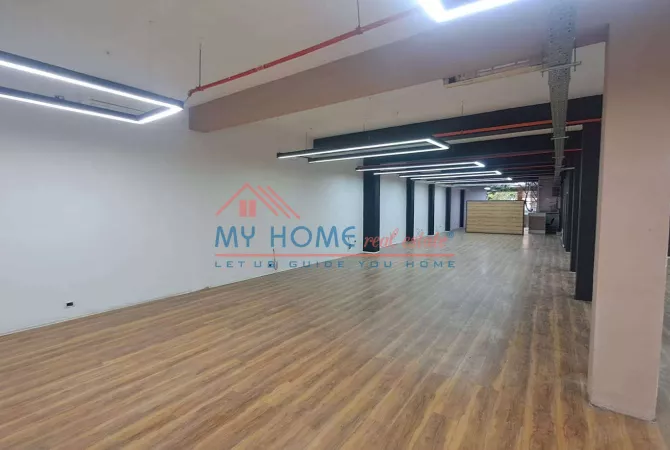 Business Property for Rent 3+1 in Tirana - 2,500 Euro