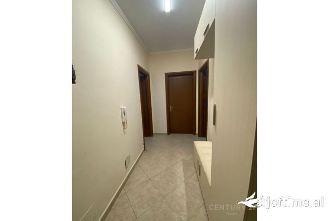 Appartamento in vendita a Tirana 2+1, Arredato