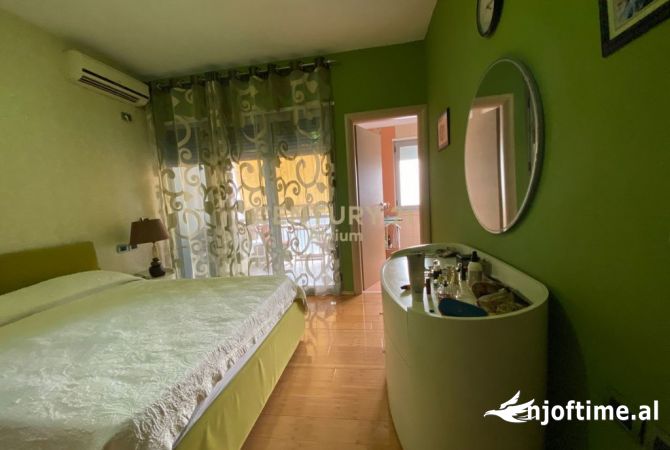 Shtepi me qera Apartament ne Tirane, 3+1, Mobilimi E mobiluar, Pagesa 850  Euro.