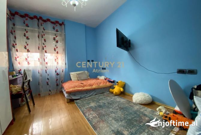 Shtepi me qera Apartament ne Tirane, 3+1, Mobilimi E mobiluar, Pagesa 850  Euro.