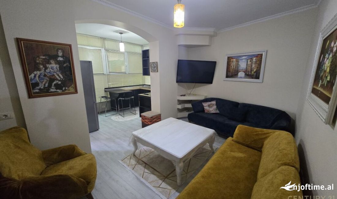 Shtepi me qera Apartament ne Tirane, 1+1, Mobilimi E mobiluar, Pagesa 580  Euro.