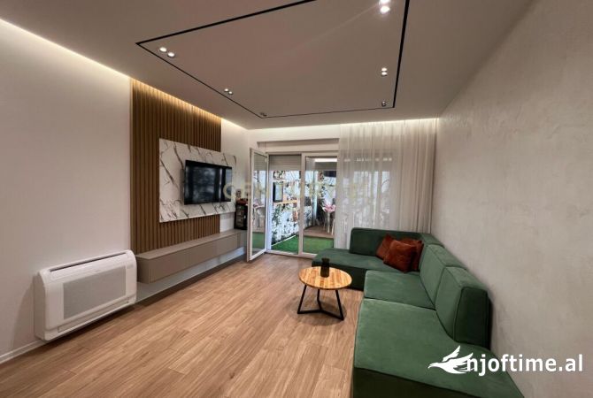 Shtepi me qera Apartament ne Tirane, 2+1, Mobilimi E mobiluar, Pagesa 1,200  Euro.