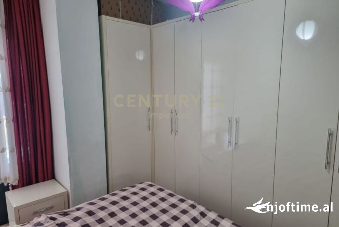 Shtepi ne shitje Apartament ne Tirane, 1+1, Mobilimi E mobiluar, Pagesa 98,300  Euro.