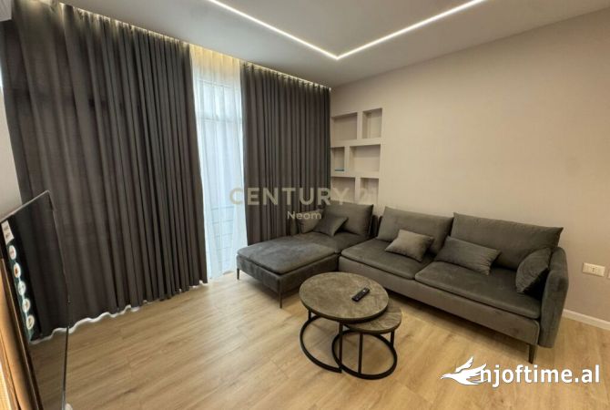Shtepi ne shitje Apartament ne Tirane, 2+1, Mobilimi E mobiluar, Pagesa 165,000  Euro.
