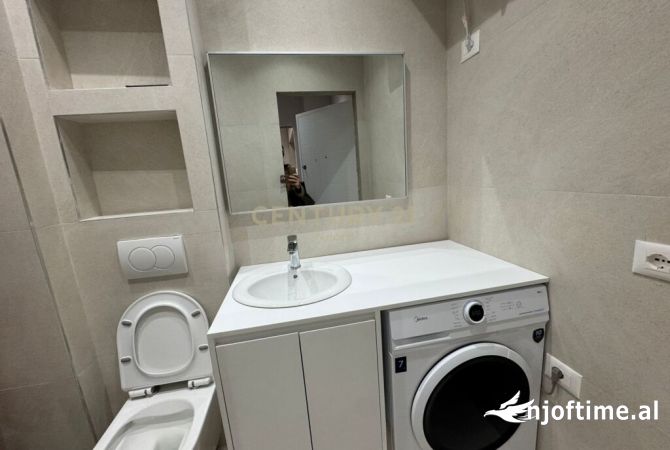 Shtepi ne shitje Apartament ne Tirane, 2+1, Mobilimi E mobiluar, Pagesa 165,000  Euro.