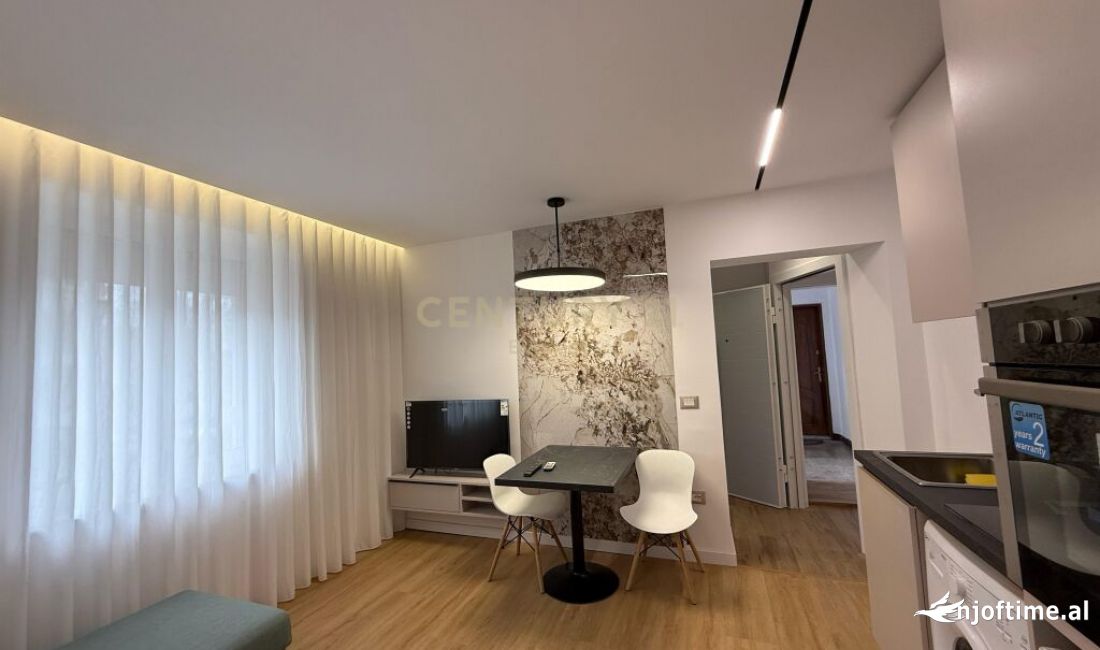 Shtepi ne shitje Apartament ne Tirane, 1+1, Mobilimi E mobiluar, Pagesa 195,000  Euro.