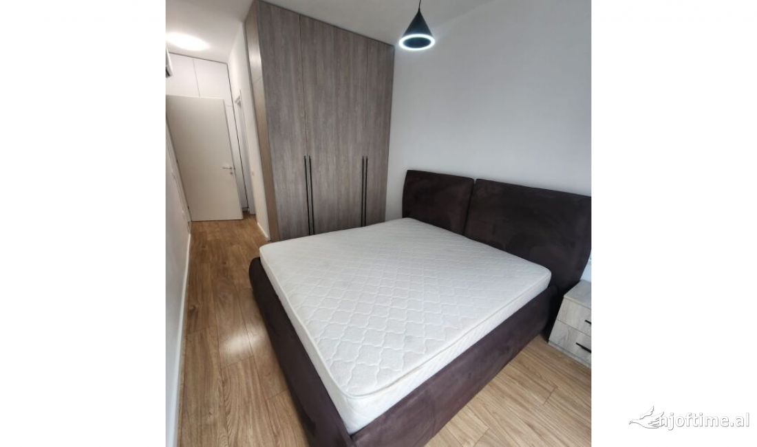 Shtepi me qera Apartament ne Tirane, 2+1, Mobilimi E mobiluar, Pagesa 800  Euro.