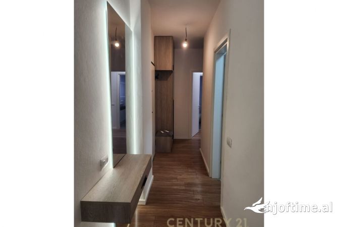 Shtepi me qera Apartament ne Tirane, 2+1, Mobilimi E mobiluar, Pagesa 800  Euro.