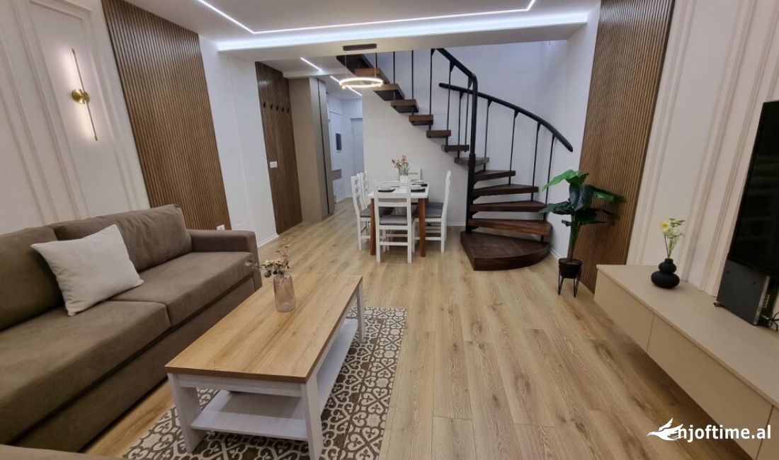Shtepi me qera Duplex(shtepi me 2 kate) ne Tirane, 2+1, Mobilimi E mobiluar, Pagesa 1,800  Euro.