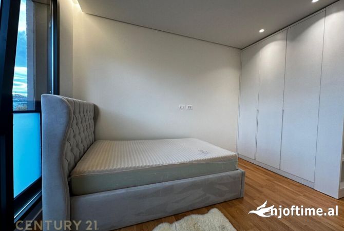 Shtepi me qera Apartament ne Tirane, 3+1, Mobilimi E mobiluar, Pagesa 2,300  Euro.
