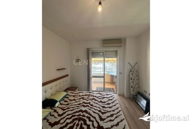 Shtepi me qera Apartament ne Tirane, 2+1, Mobilimi E mobiluar, Pagesa 800  Euro.