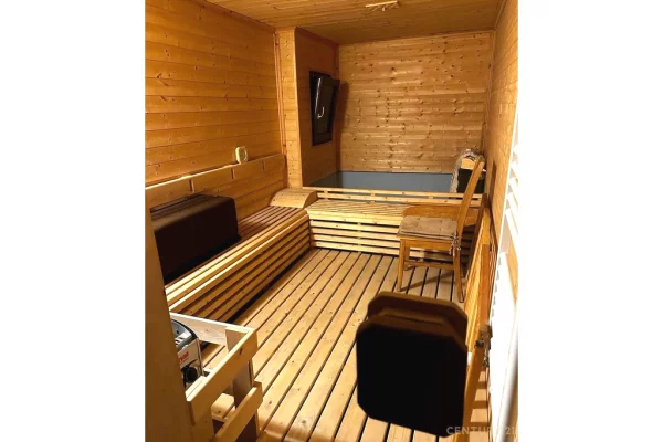 Shtepi ne shitje Penthose(kati i fundit panoramik) ne Tirane, 2+1, Mobilimi E mobiluar, Pagesa 361,000  Euro.