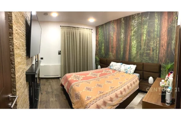 Shtepi ne shitje Penthose(kati i fundit panoramik) ne Tirane, 2+1, Mobilimi E mobiluar, Pagesa 361,000  Euro.