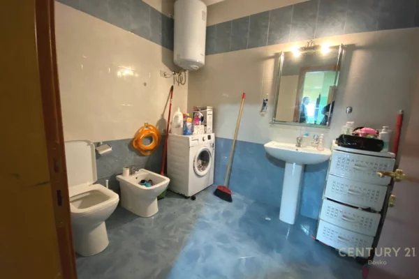 Shtepi ne shitje Apartament ne Tirane, 1+1, Mobilimi E mobiluar, Pagesa 159,000  Euro.