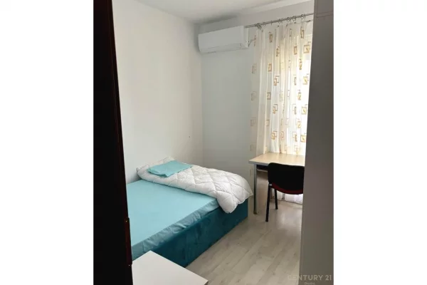 Shtepi me qera Apartament ne Tirane, 2+1, Mobilimi E mobiluar, Pagesa 700  Euro.