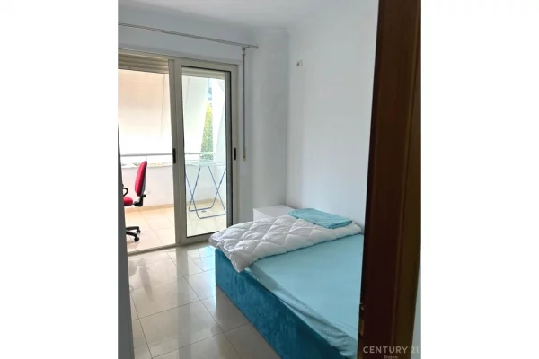 Shtepi me qera Apartament ne Tirane, 2+1, Mobilimi E mobiluar, Pagesa 700  Euro.