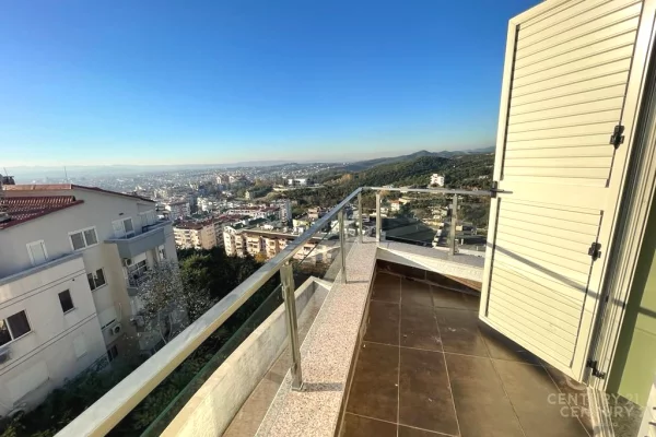 Shtepi ne shitje Duplex(shtepi me 2 kate) ne Tirane, 3+1, Mobilimi Bosh, pa mobiluar, Pagesa 190,000  Euro.