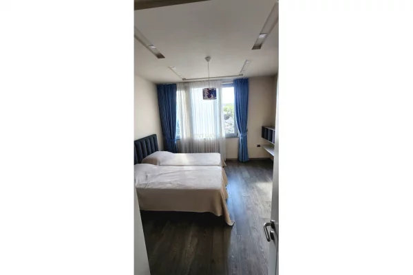 Shtepi me qera Vila Luksoze ne Tirane, 4+1, Mobilimi E mobiluar, Pagesa 5,000  Euro.