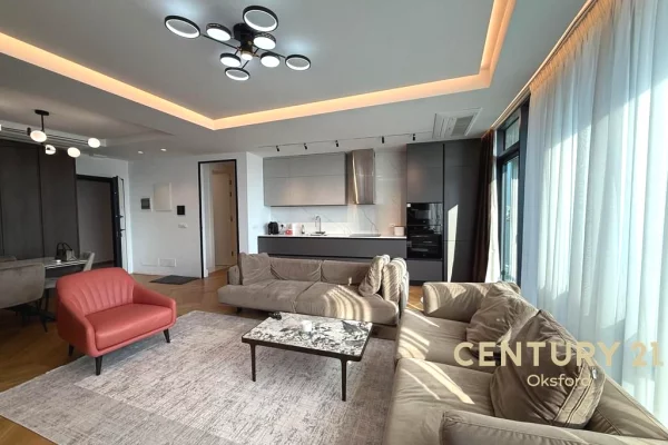 Appartamento in vendita a Tirana 2+1, Arredato