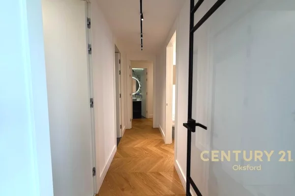 Appartamento in vendita a Tirana 2+1, Arredato