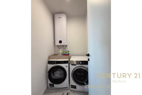 Appartamento in vendita a Tirana 2+1, Arredato