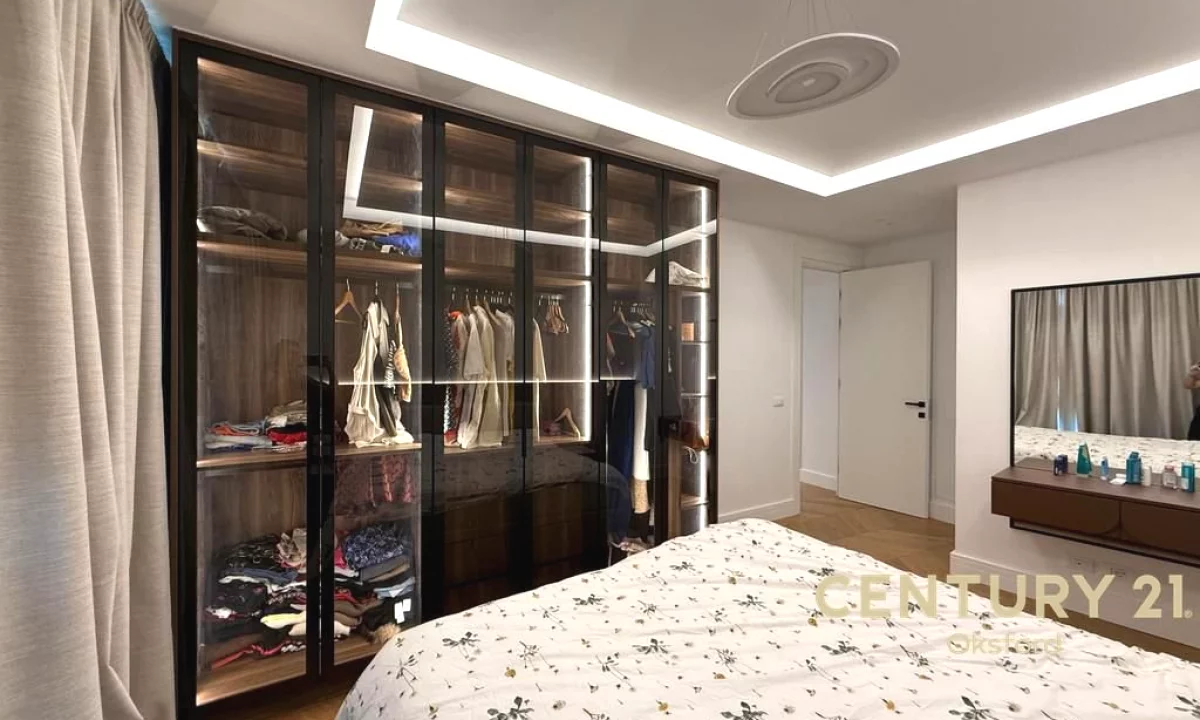 Appartamento in vendita a Tirana 2+1, Arredato