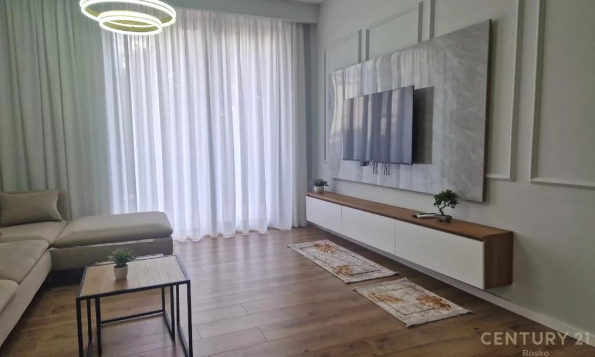 Appartamento in vendita a Tirana 1+1, Arredato