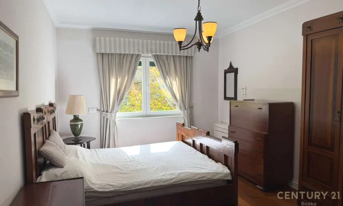 Appartamento in vendita a Tirana 3+1, Arredato