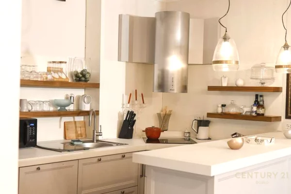 Appartamento in vendita a Tirana 3+1, Arredato